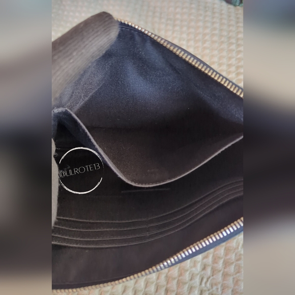 ⚡ FLASH SALE - Saint Laurent Star Leather Clutch - Picture 10 of 14